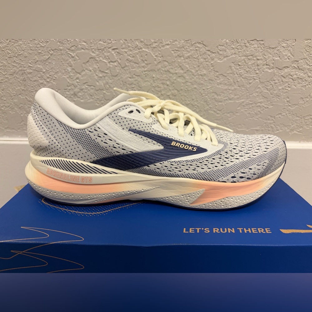 Brooks White and Blue Athletic Shoes